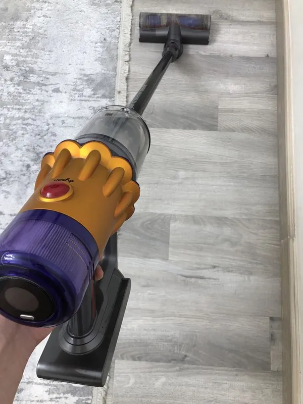Dyson V12 plisos 2 Dyson V12 plisos 2