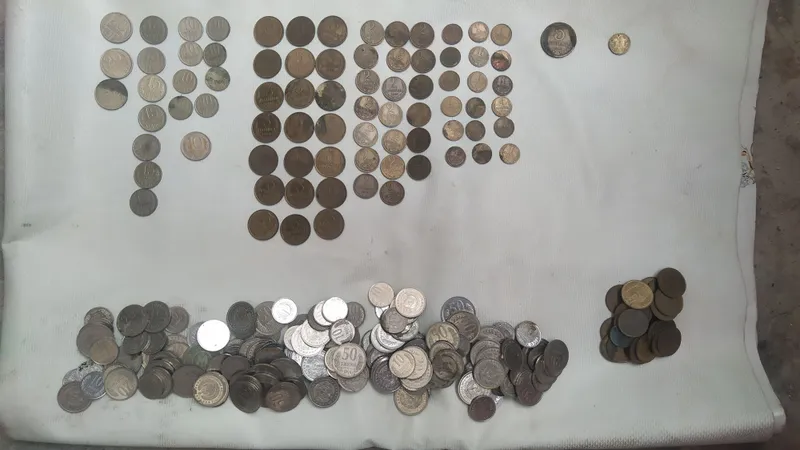 Продается монеты со времён СССР и Узбекистана 4