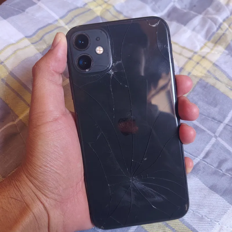 iPhone 11 срочно продаётся 2 iPhone 11 срочно продаётся 2