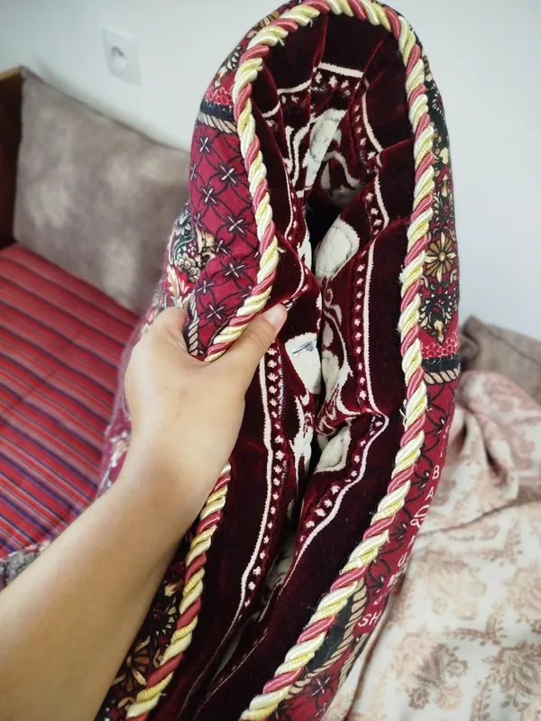 ko'rpacha yostiq 4 tadan 6 ko'rpacha yostiq 4 tadan 6