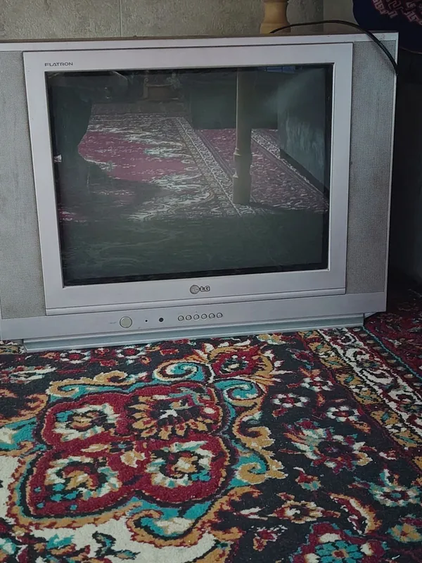 LG televizor satiladi jagdayi jaqsi