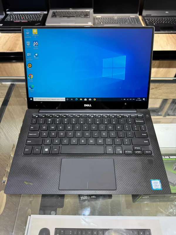 DELL XPS 13 sensorli 4K Intel Core i7-8550U 16 GB tezkor xotira 256 SSD 3 DELL XPS 13 sensorli 4K Intel Core i7-8550U 16 GB tezkor xotira 256 SSD 3