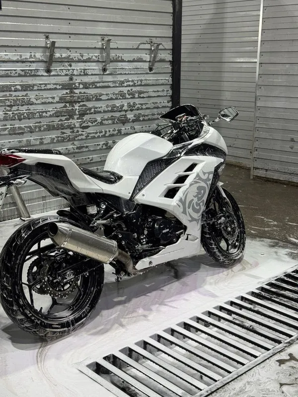 Мотоцикл Kawasaki Ninja 2