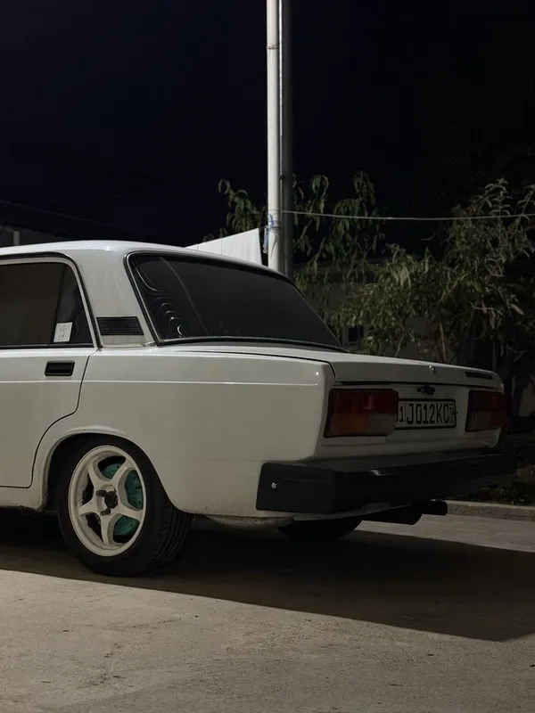 Vaz 2107 sotiladi