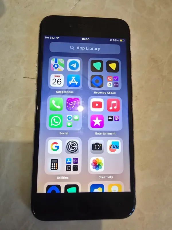 Iphone SE 2020 Srochna Sotiladi! 1