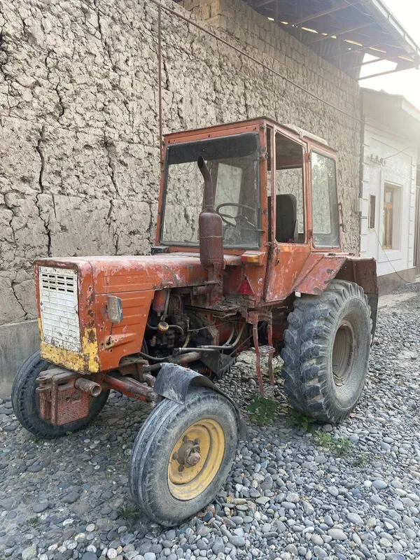 Traktor T25 sotiladi 1 Traktor T25 sotiladi 1