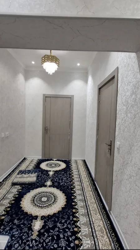 Termez avtosalon roʻparasida yevrorimont 2 xonali 67 kv dom 4