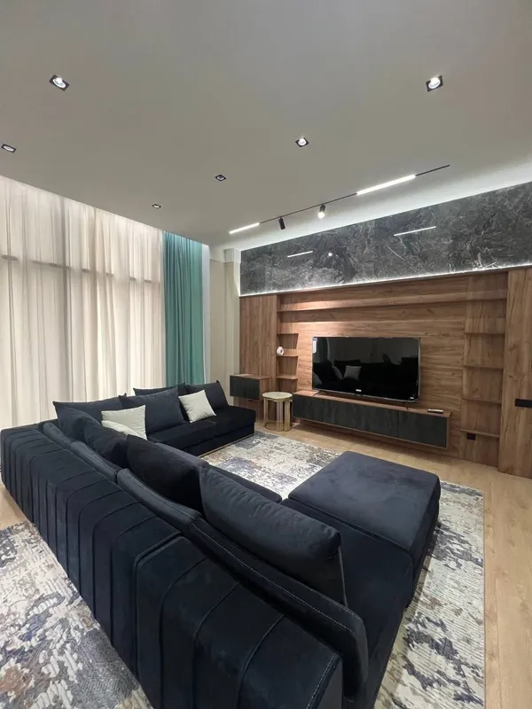 Квартира 2-комнатная, 72 м², ЖК Oq Saroy (Мирзо-Улугбекский район)