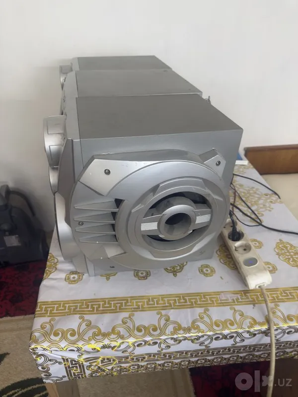 Samsung 3000w muzikalniy sentr sotiladi blutusi bo 3 Samsung 3000w muzikalniy sentr sotiladi blutusi bo 3