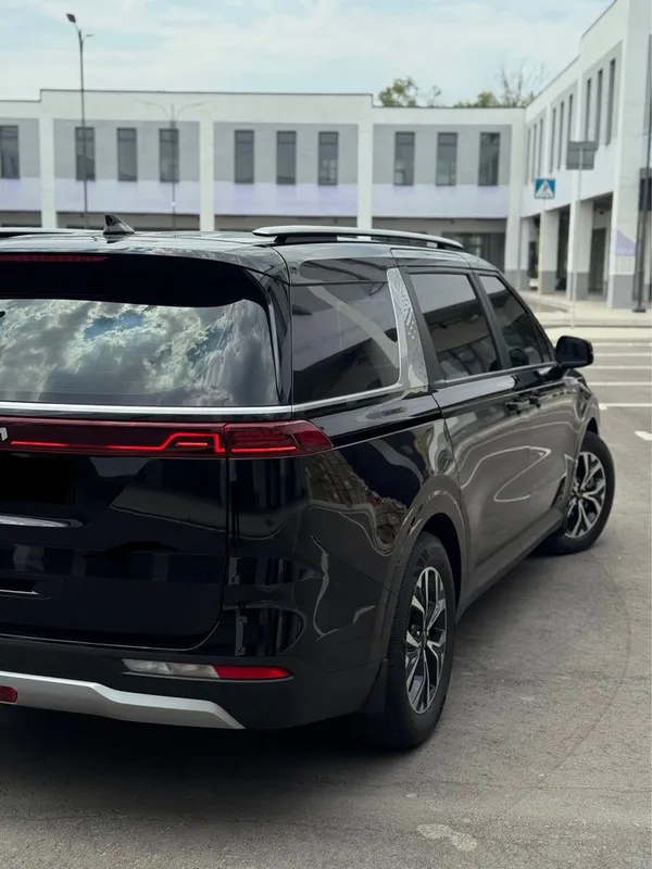 Kia carnival 2023,24 3 Kia carnival 2023,24 3