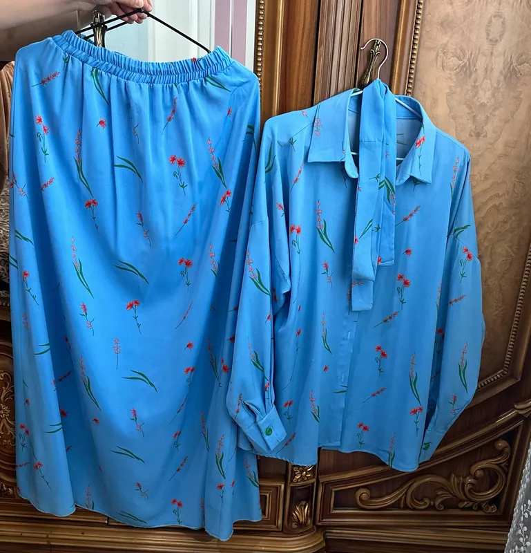 Sifatli kiyimlar L-XL ga togri keladi Sifatli kiyimlar L-XL ga togri keladi