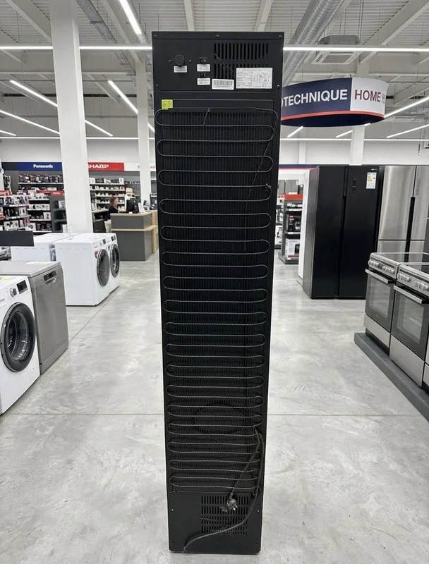 Витринный холодильник AIWA. 2