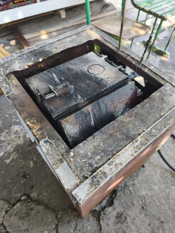 Marojna vafli chiqaradigan apparat sotiladi 3