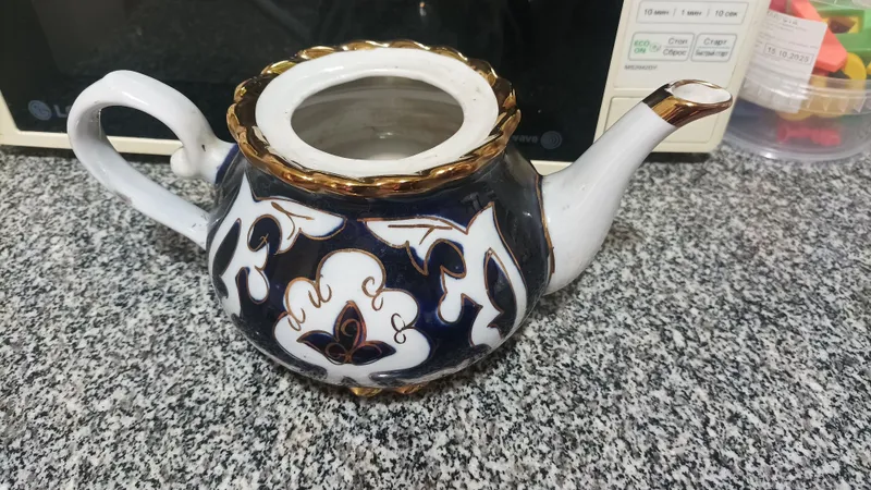 Чайник большой на 1, 2 литра без крышки