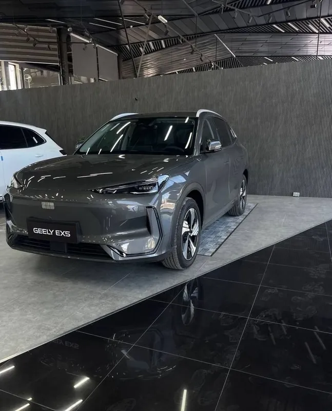 Geely ex5 im gibrid, electr 10 Geely ex5 im gibrid, electr 10