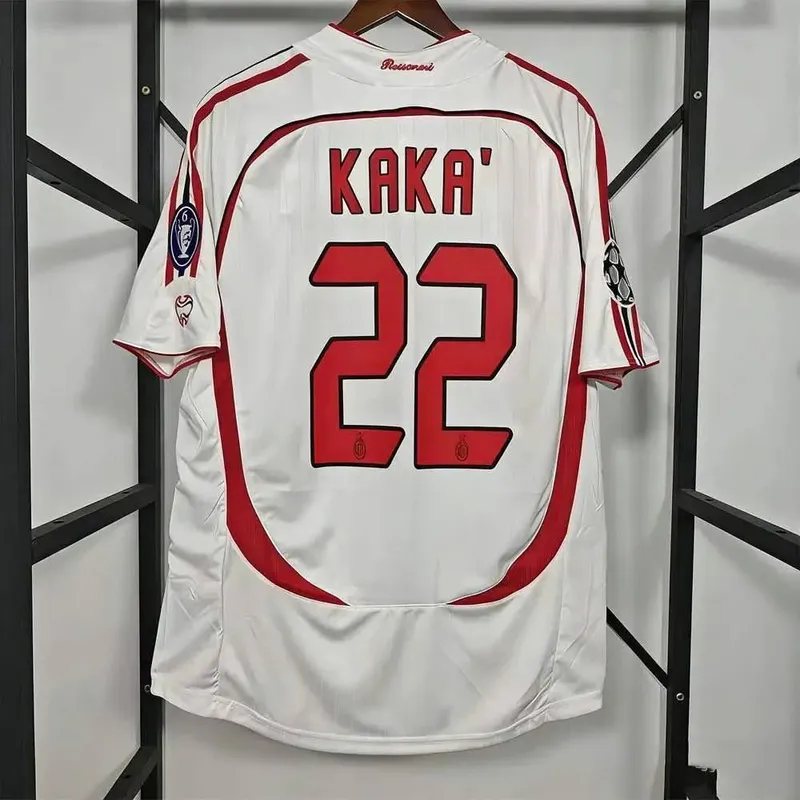 Milan retro forma 3 Milan retro forma 3