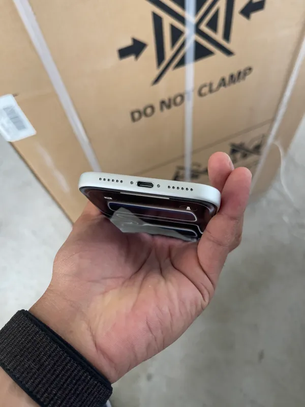 Iphone 17 pro max yangi — фото 3