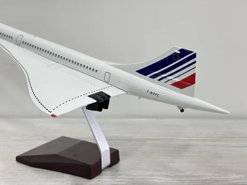 Самолет модель CONCORDE с подсветкой (отличный подарок) 6 Самолет модель CONCORDE с подсветкой (отличный подарок) 6