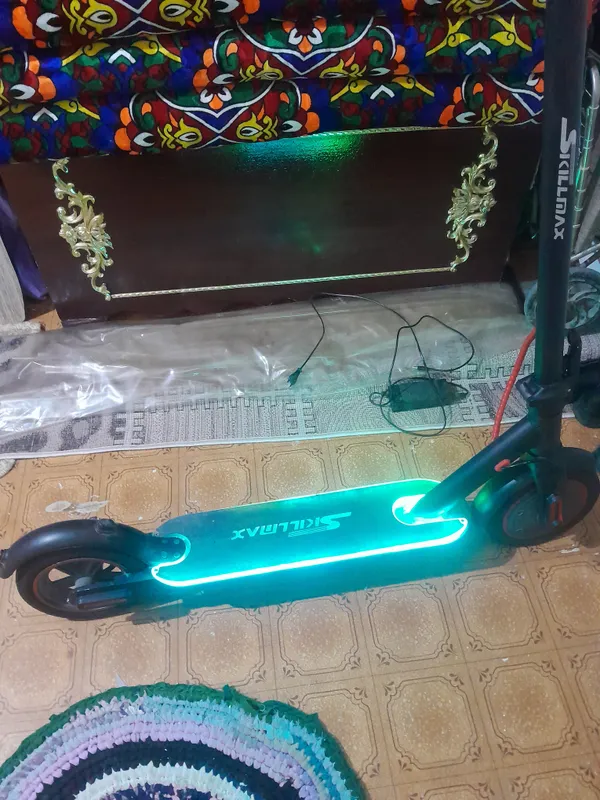 elektron samakat hali yangi karobka zaryachik  bor 2