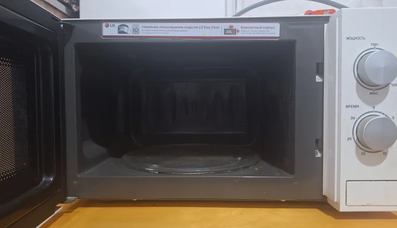 Микроволновая печь LG 2