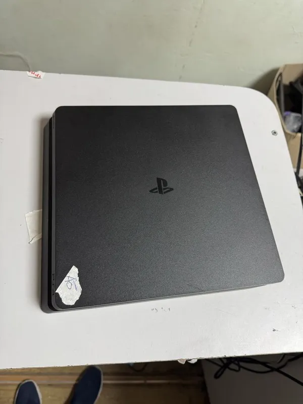 Playstation 4 sotiladi proshivka qilingan 1