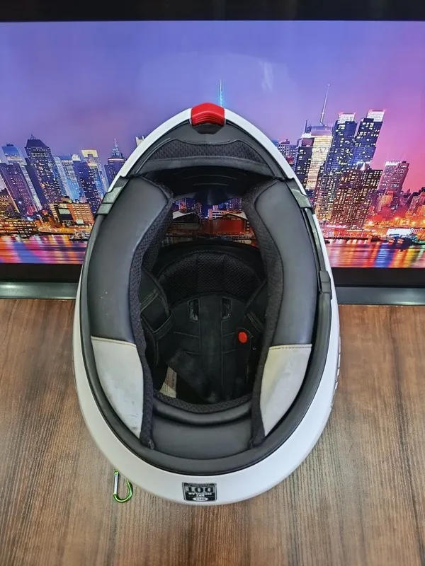 Мото шлем от Американского бренда BELL SRT MODULAR 8 Мото шлем от Американского бренда BELL SRT MODULAR 8