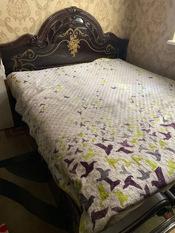 Сильный и шкаф продаю