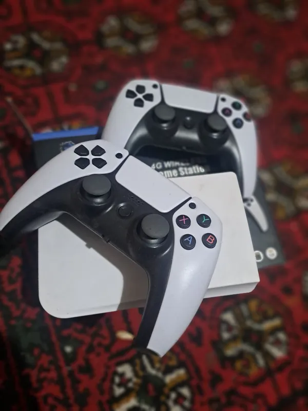 Play station 5 1.1 2ta pult bor — фото 1