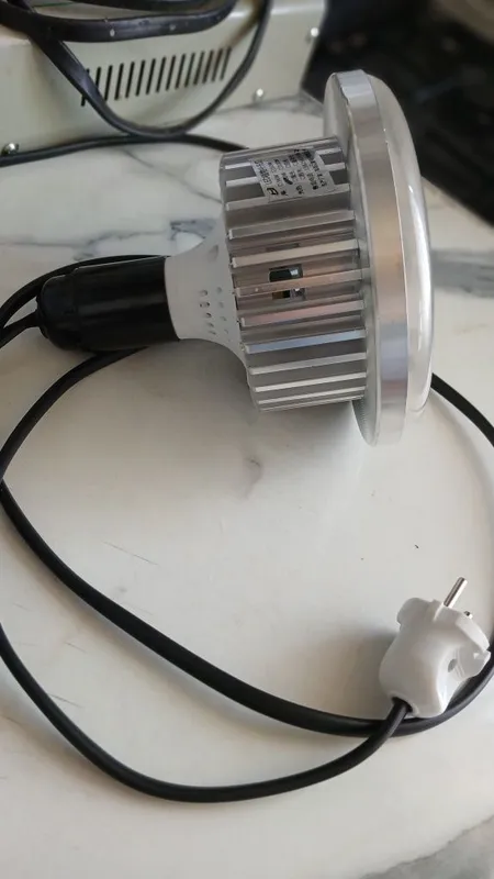 Fitolampa 80W ozroq ishlatilgan sotiladi xona gullarga — фото 1