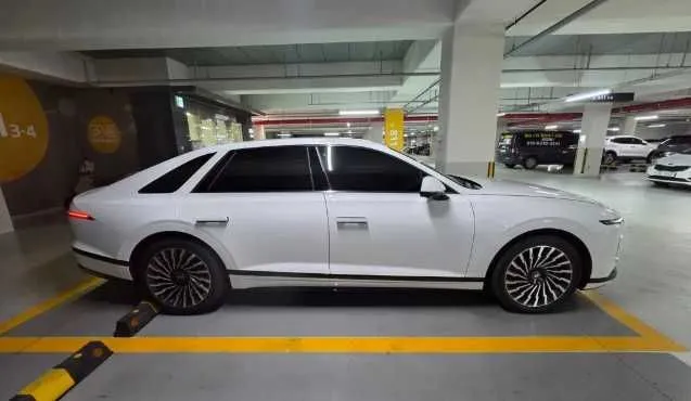 Hyundai Grandeur Calligraphy — фото 9