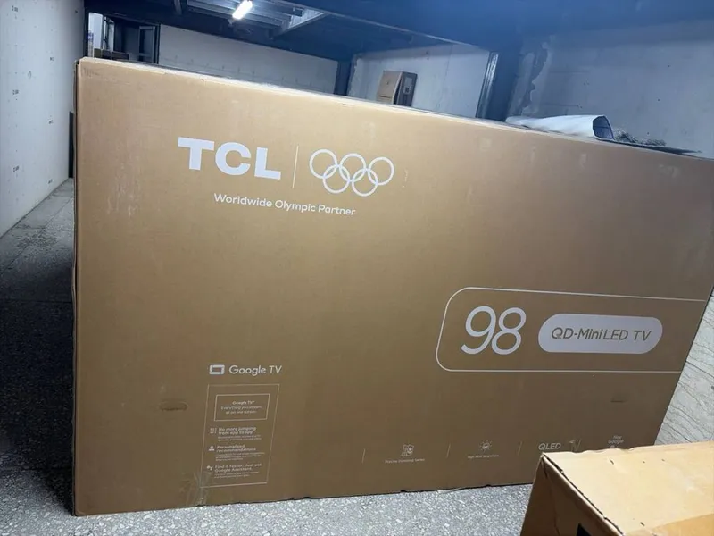 Телевизор 98P8L Телевизор 98P8L