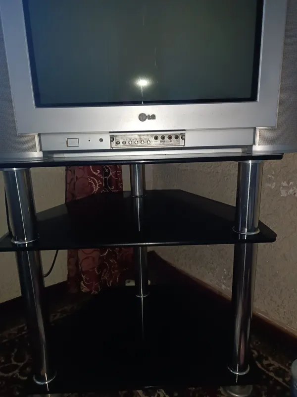 Телевизор LG 300 ming soʻm, работает без проблем. 2 Телевизор LG 300 ming soʻm, работает без проблем. 2