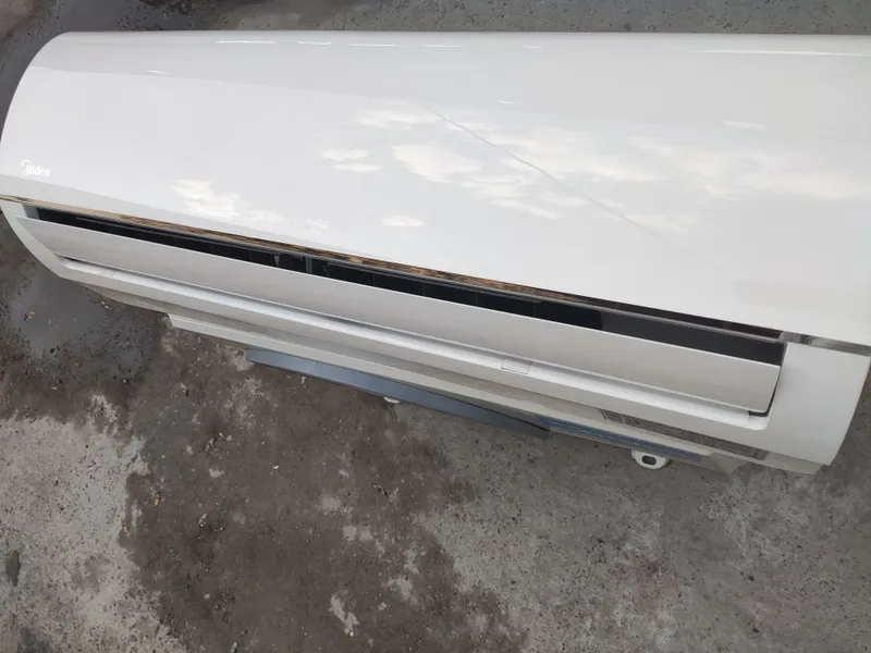 Продам кондиционер Midea 12 6