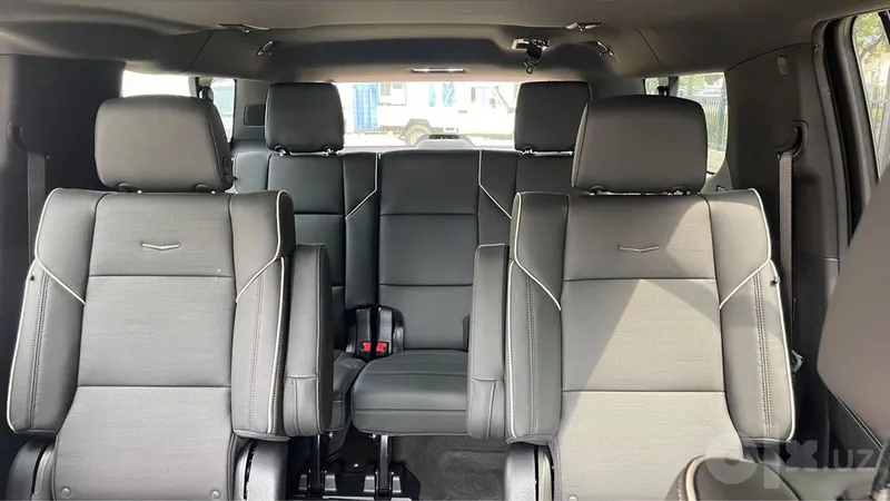 Cadillac Escalade ESV Long 2026 9 Cadillac Escalade ESV Long 2026 9