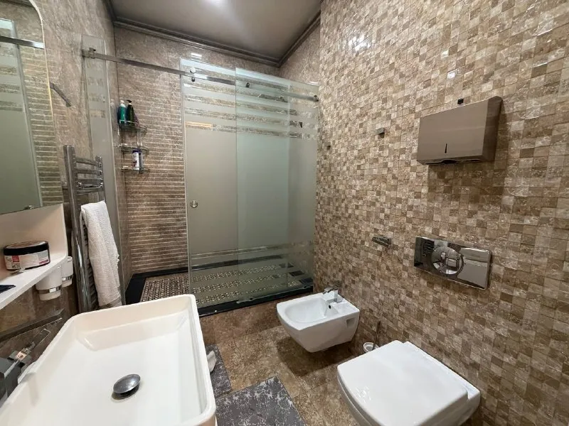3 xonali kvartira, 200 m2, Yakkasaroy 7