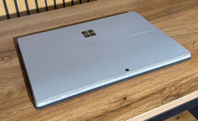 Microsoft Surface Pro 5 8GB/256GB SSD 3 Microsoft Surface Pro 5 8GB/256GB SSD 3