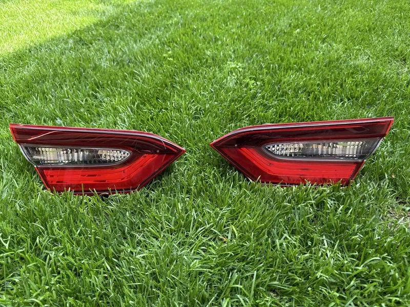 Toyota Camry 70-75 задние фары 2 Toyota Camry 70-75 задние фары 2