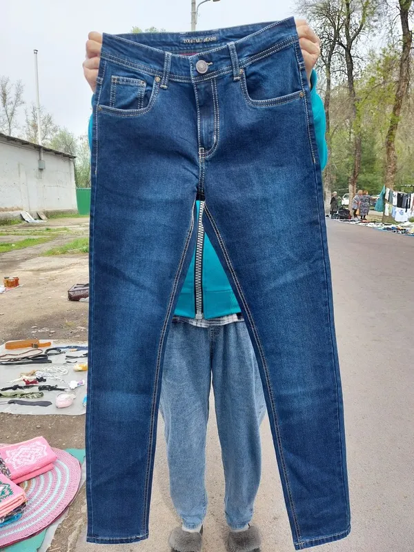 Продаются джинсы