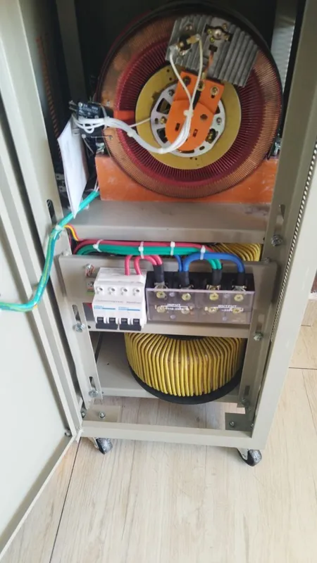 Stabilizator Andeli 30000va 2 Stabilizator Andeli 30000va 2