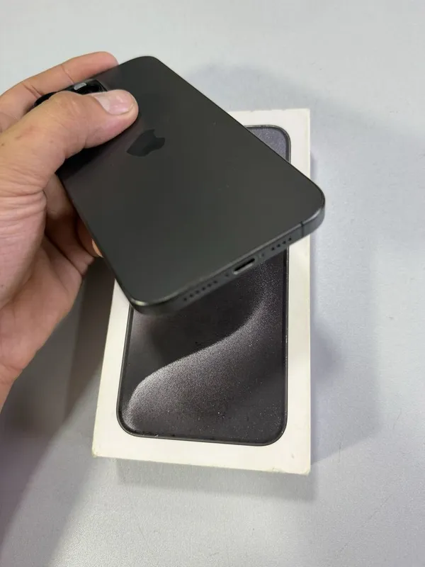 Iphone 15 pro max sotladi 256gb xotira 85% yomkis 4