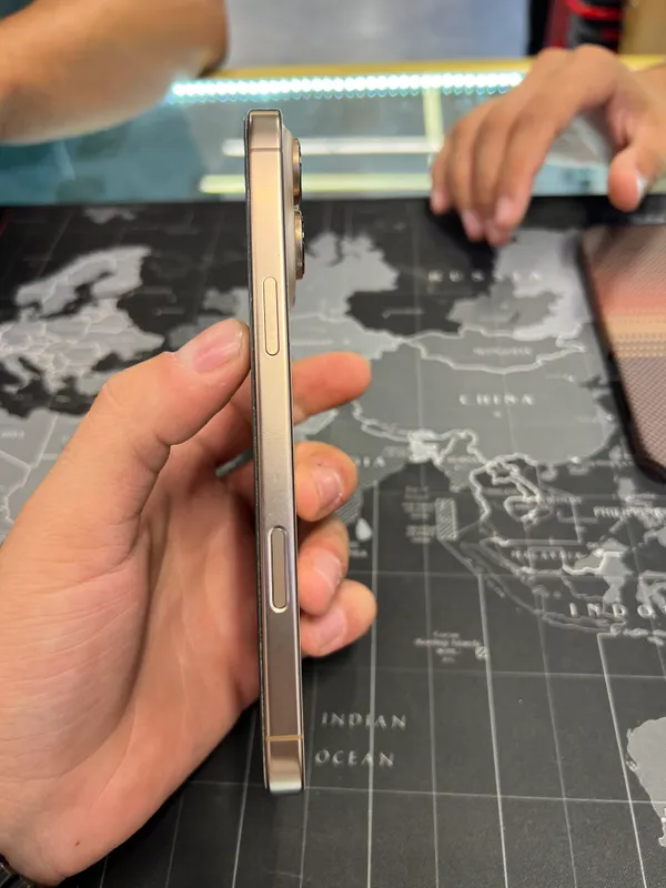 iPhone 16 Pro Max 2 iPhone 16 Pro Max 2
