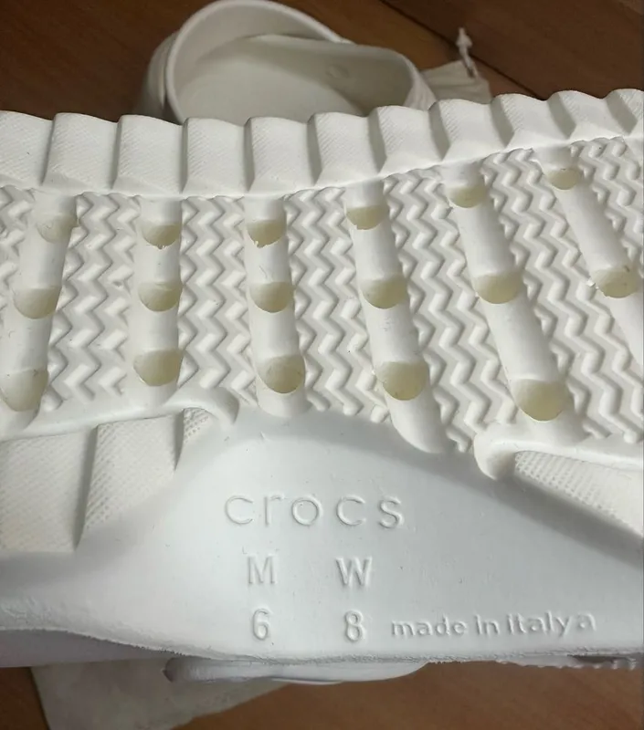 Продаются новые женские Crocs 5 Продаются новые женские Crocs 5