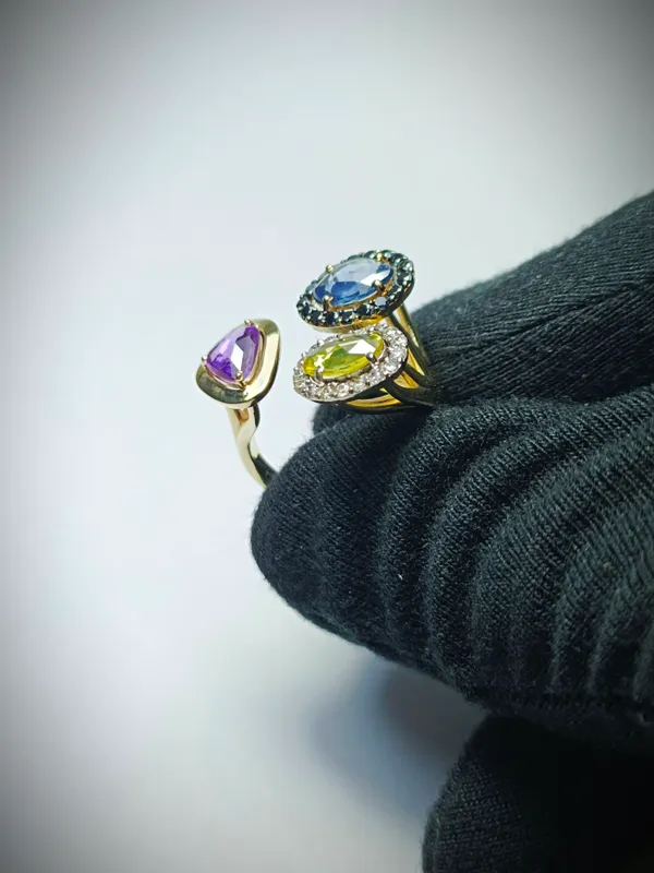 Sariq tilla 585, Brilliant, Lab diamond, Saffir 3 Sariq tilla 585, Brilliant, Lab diamond, Saffir 3
