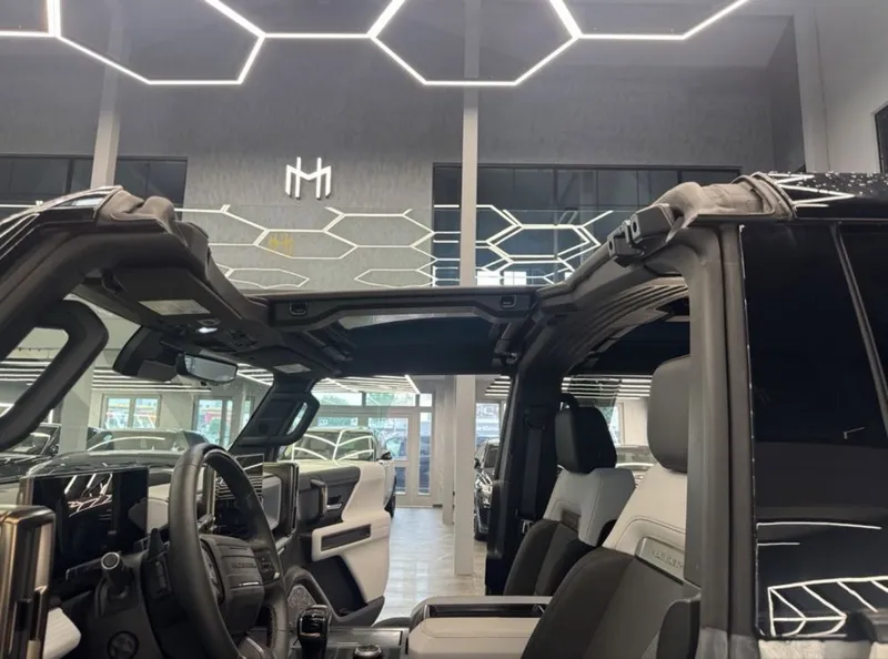 GMC Hummer EV Edition 1 2026 6 GMC Hummer EV Edition 1 2026 6