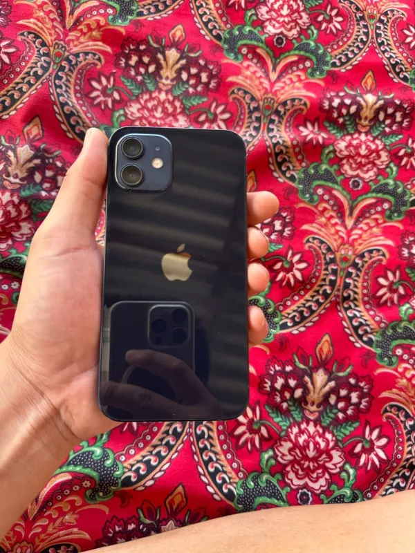 iphone 12 в хорошым состояние на 128гб 79 акб 4