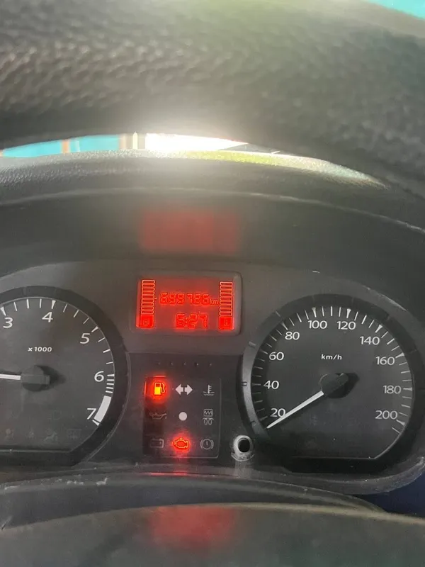Lada largus reno matur 8 Lada largus reno matur 8
