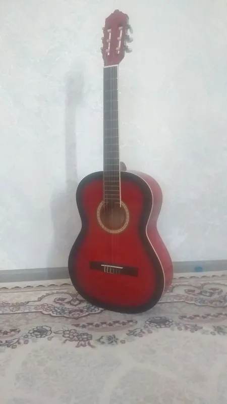 Klassik gitara sotiladi 1 Klassik gitara sotiladi 1