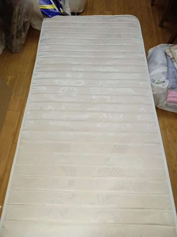 ishlatilgan matras sotiladi 1 ishlatilgan matras sotiladi 1
