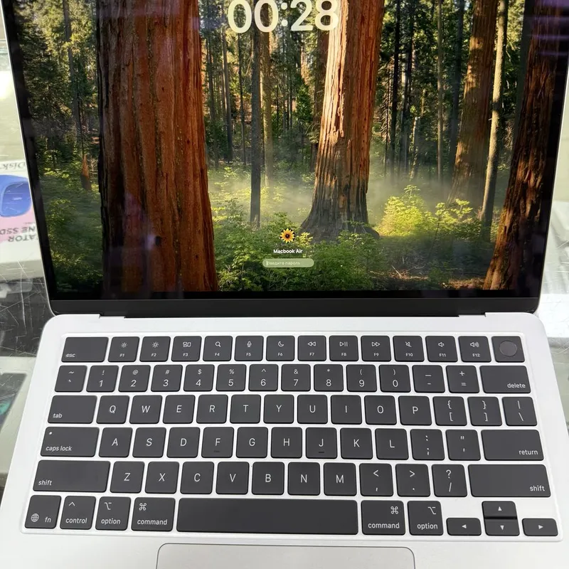 Macbook Air 13" M4 24/256 Silver — фото 1