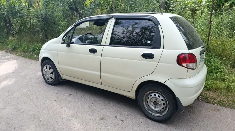 Matiz sotiladi srochno 1 klentga arzonroq boladi